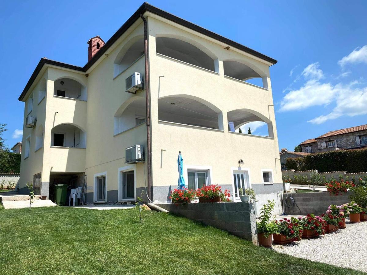 Apartman Luna Sveti Lovreč Pazenatički 외부 사진