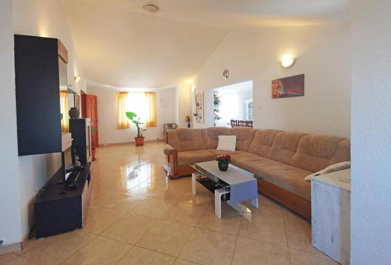 Apartman Luna Sveti Lovreč Pazenatički 외부 사진