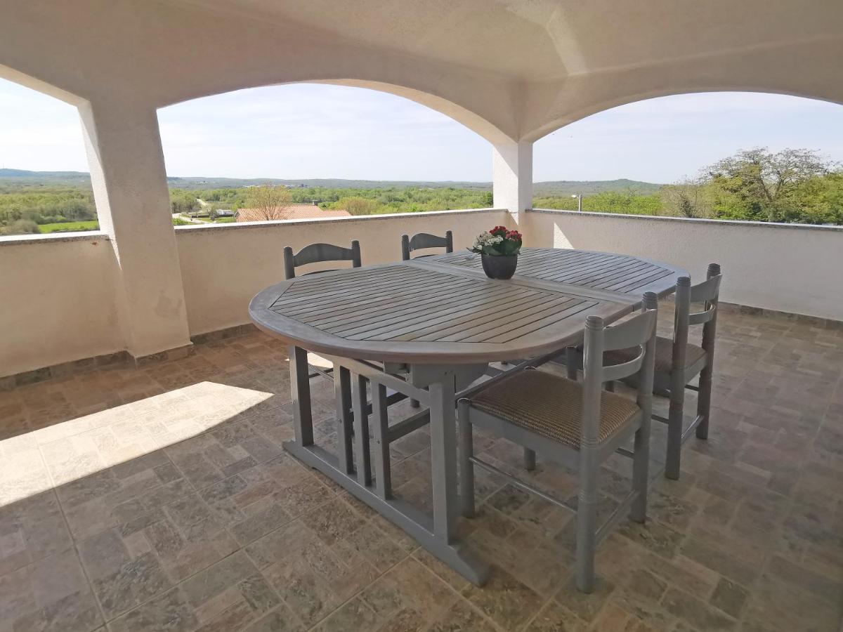 Apartman Luna Sveti Lovreč Pazenatički 외부 사진